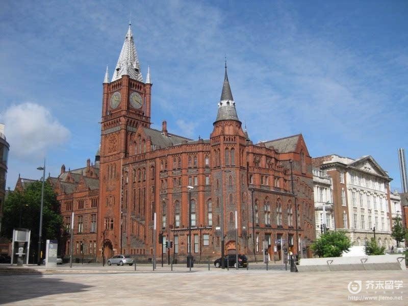 英国唯一皇室特许的独立性大学白金汉大学