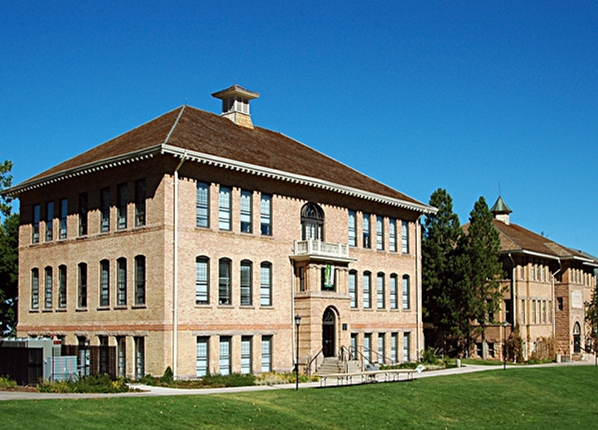 芥末留学 美国院校 亚利桑那大学  学校简介 亚利桑那大学,坐落于