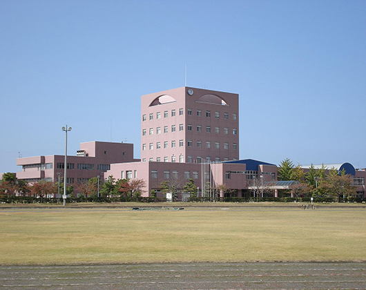 新泻国际情报大学