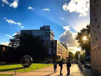 新南威尔士大学录取要求与留学费用？