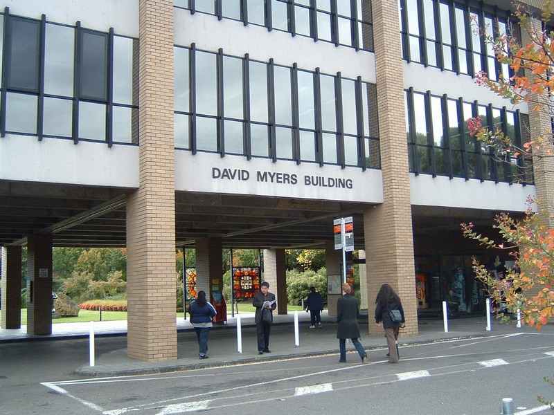 拉筹伯大学简介及其申请条件