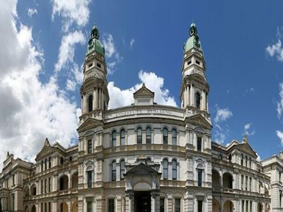 土澳学费贵？澳洲八大的这些“宝藏”专业，学费没过4万？！