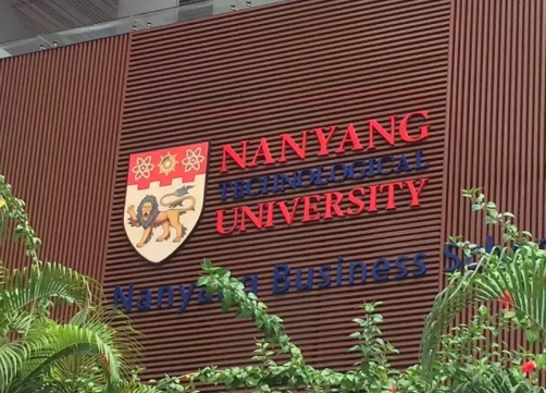新加坡留学对比中国香港升学-留学对比