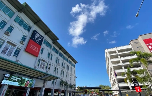 马来西亚本科留学，高性价比,低语言要求！工薪阶层留学目的地首选