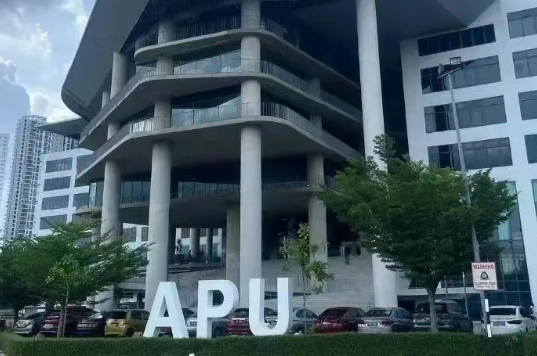 高考后马来西亚留学-高性价比|低语言要求|工薪家庭首选！