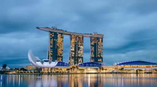 新加坡留学VS英澳：抢占亚洲教育枢纽，开启高性价比未来！