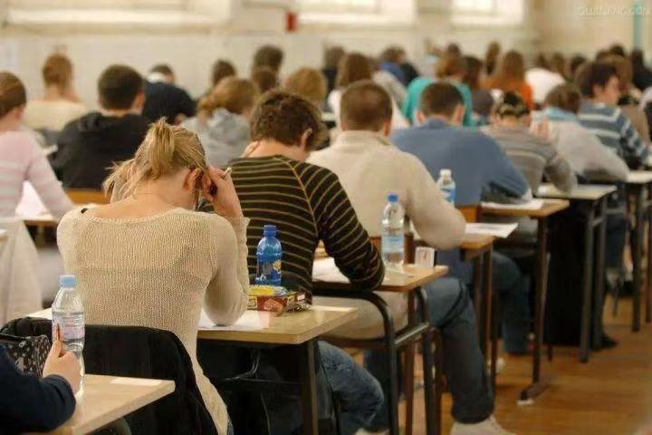 在期中期末考試這件事上，日本大學和中國大學有哪些區(qū)別？