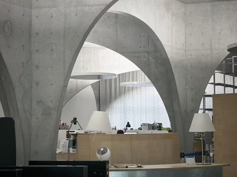為什么日本國公立大學學費低，私立大學學費高？