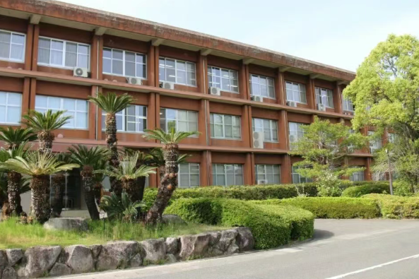 普通家庭的孩子未来打算去日本留学，这种专业避坑！