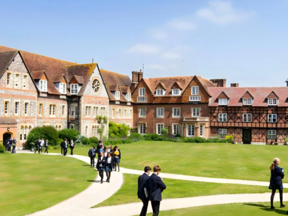 2026年英国本科申请全攻略（时间轴+避坑指南）|英国留学