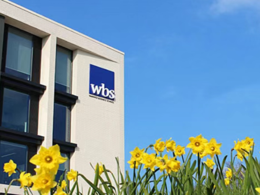 西交利物浦毕业生去向揭秘｜留学率88.2%，93%入读世界百强|英国留学