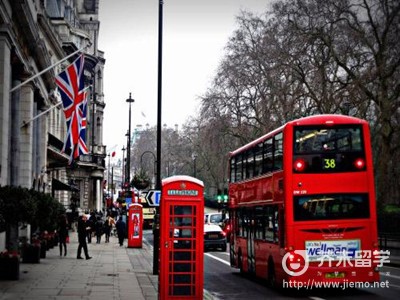 去英国留学考雅思