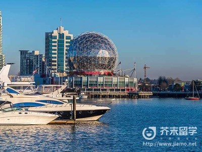 加拿大本科留學費用