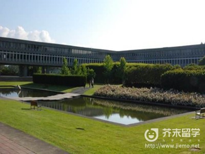 西蒙菲莎大學