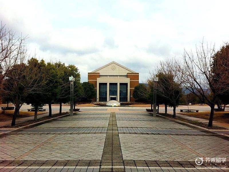 学习院大学