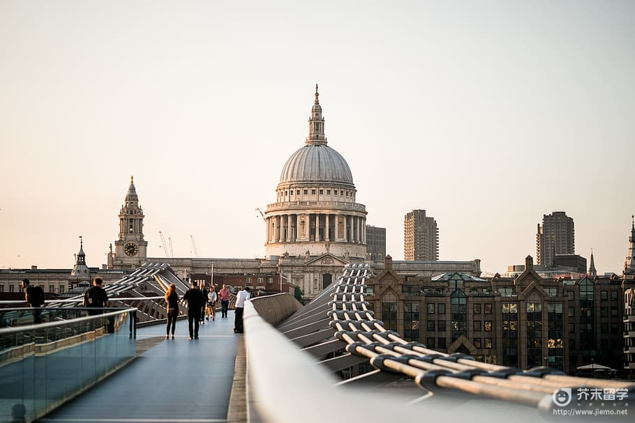 英国留学申请时间规划