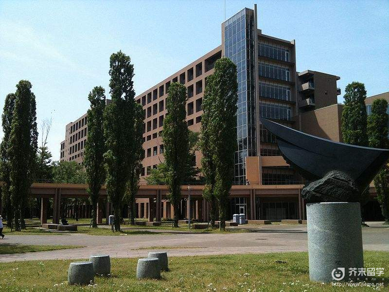 名古屋外国语大学