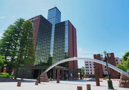 日本语言学校vs大学直申